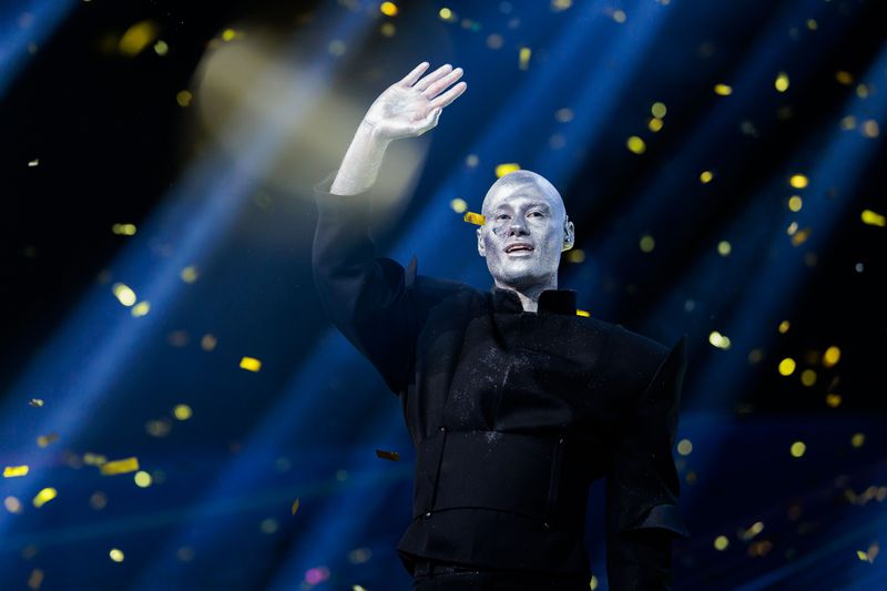 Lithuania: Lion Ceccah covers Cliff Richard’s ‘Congratulations’