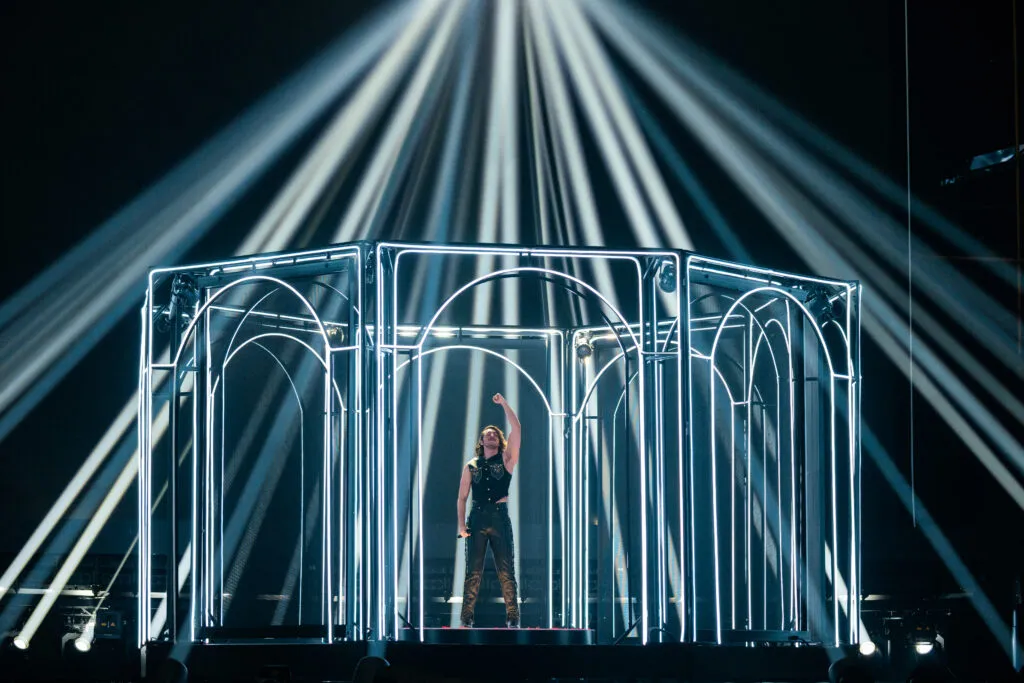 AIDAN during the rehearsals in Vienna (Photo credit: Corinne Cumming/EBU)