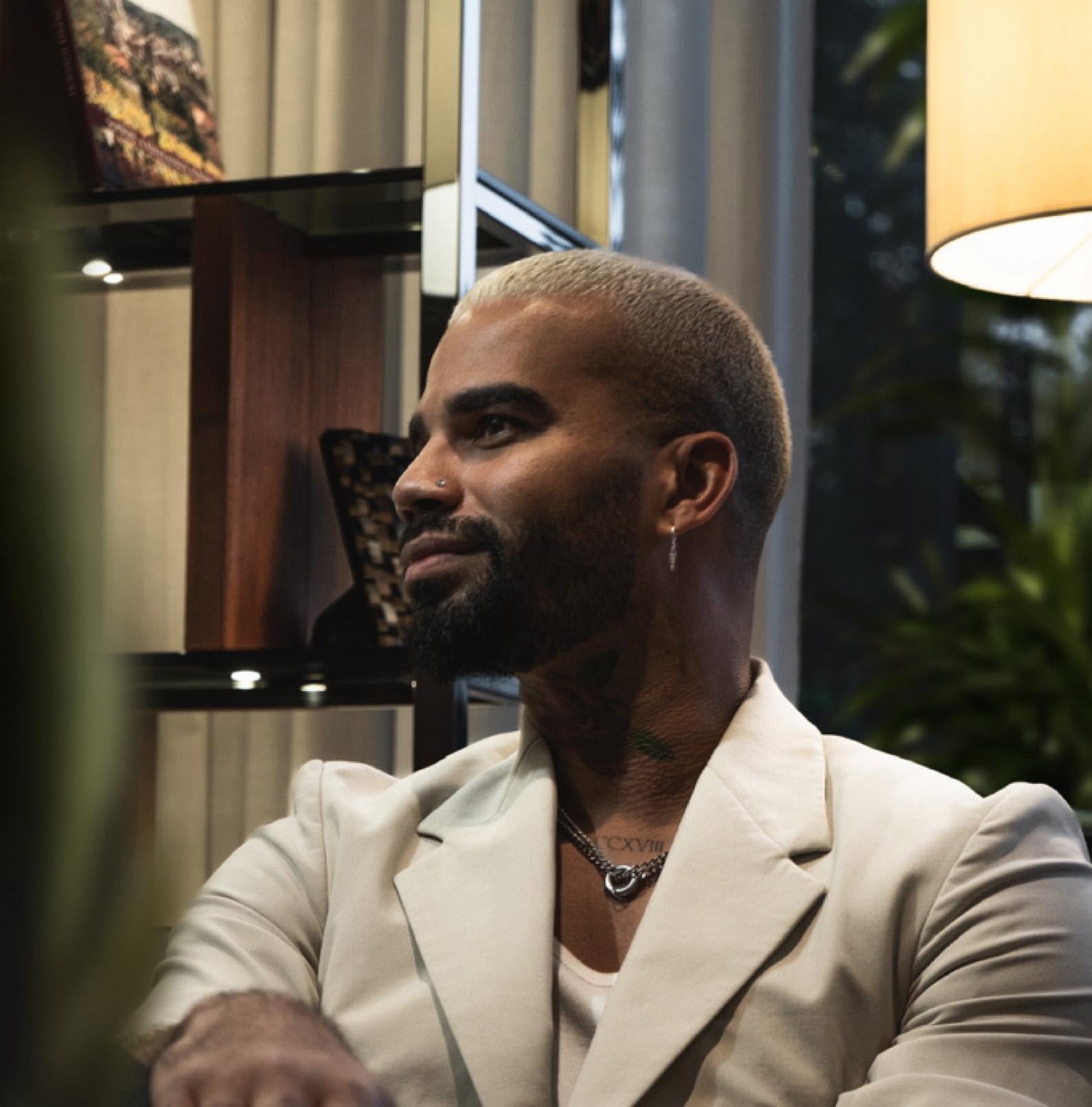 Hungary: Kallay Saunders releases new single ‘Take Me Back Home’