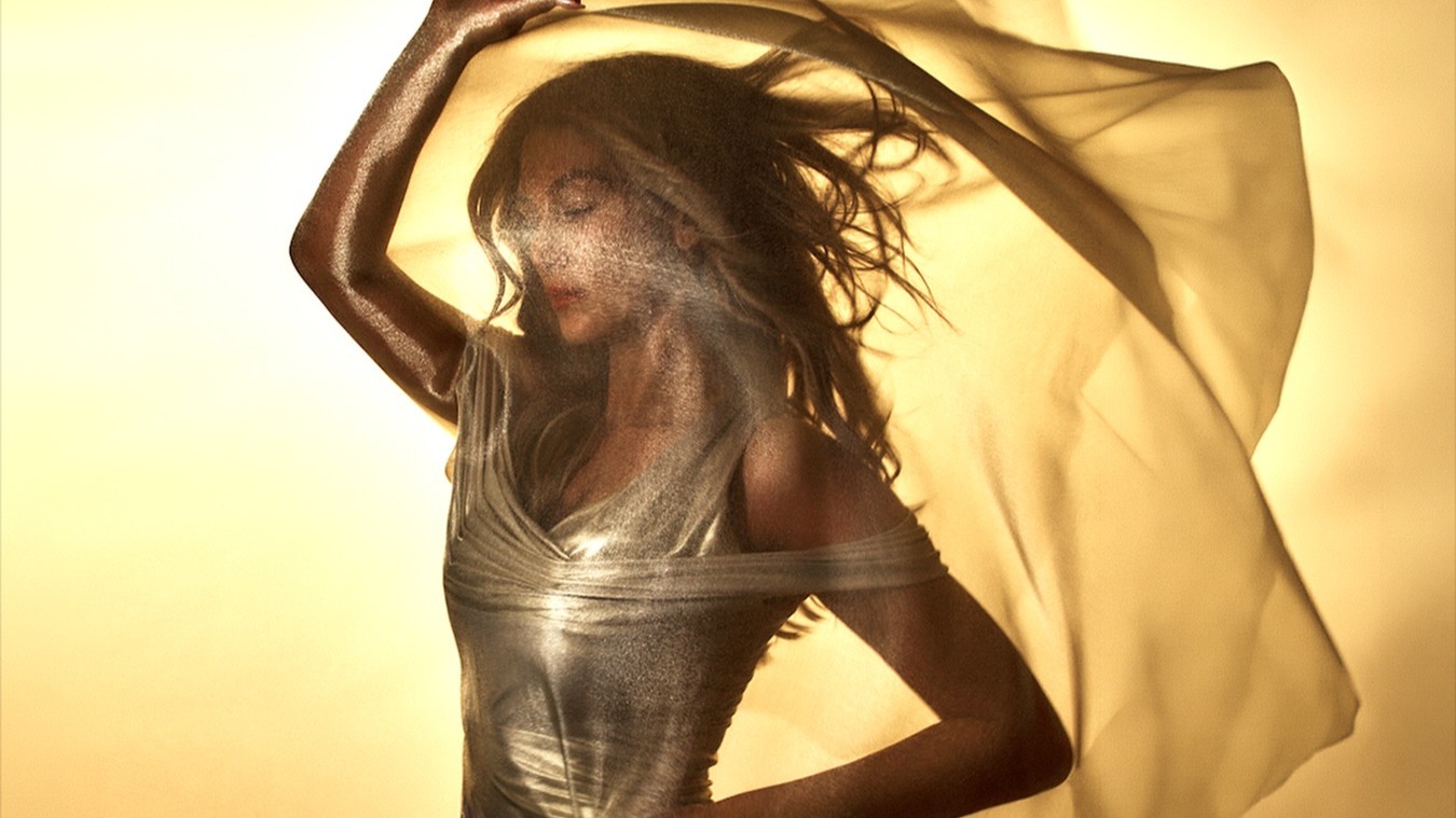 Australia: Delta Goodrem releases new single ‘Warrior’